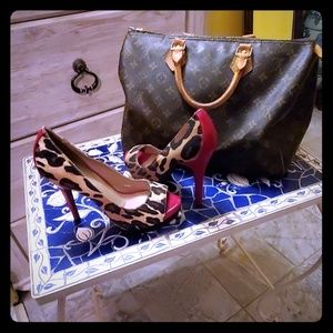 JESSICA SIMPSON "LEOPARD" STILETTOS